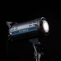 Đèn Led ET300S 2700K-6500K