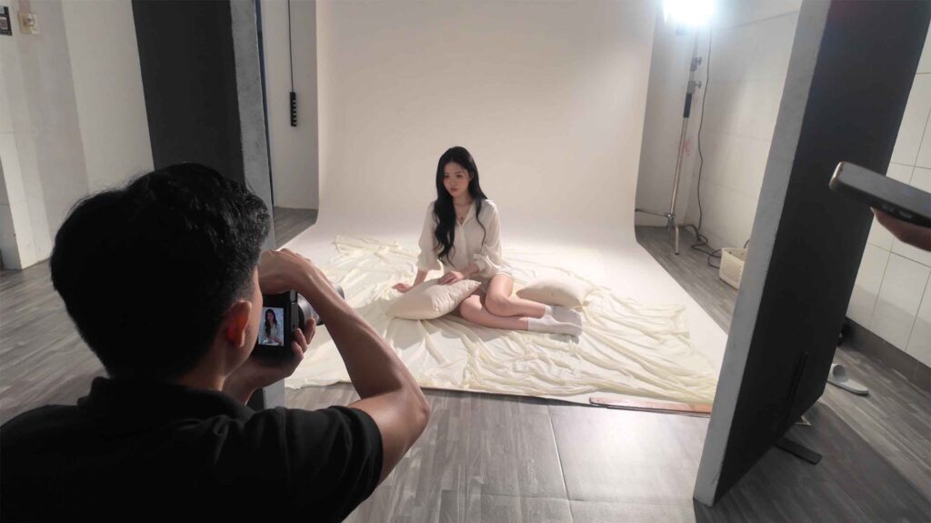Top Đèn Chụp Ảnh Studio Giá Rẻ, Dễ Set-up Cho Người Mới Bắt Đầu